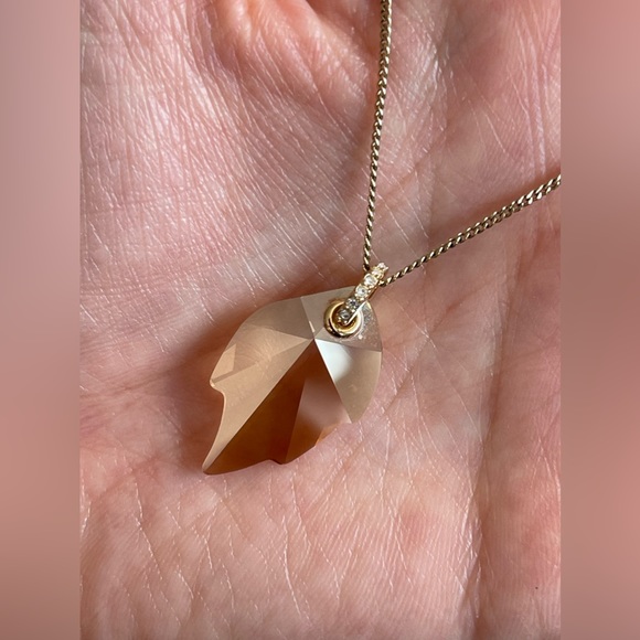 Swarovski leaf pendant - Picture 12 of 13